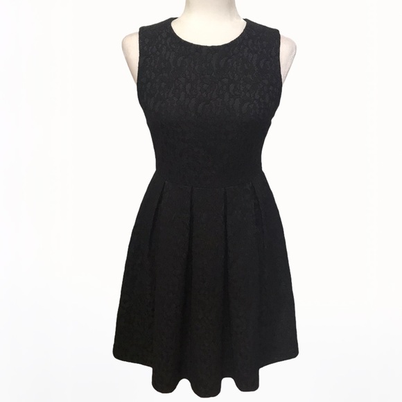 Vince Camuto Lace Fit & Flare Mini Dress - 2/4 - Picture 4 of 17